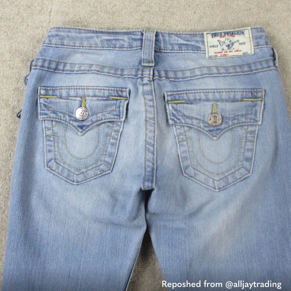 TRUE RELIGION LIGHT BLUE SKINNY JEANS